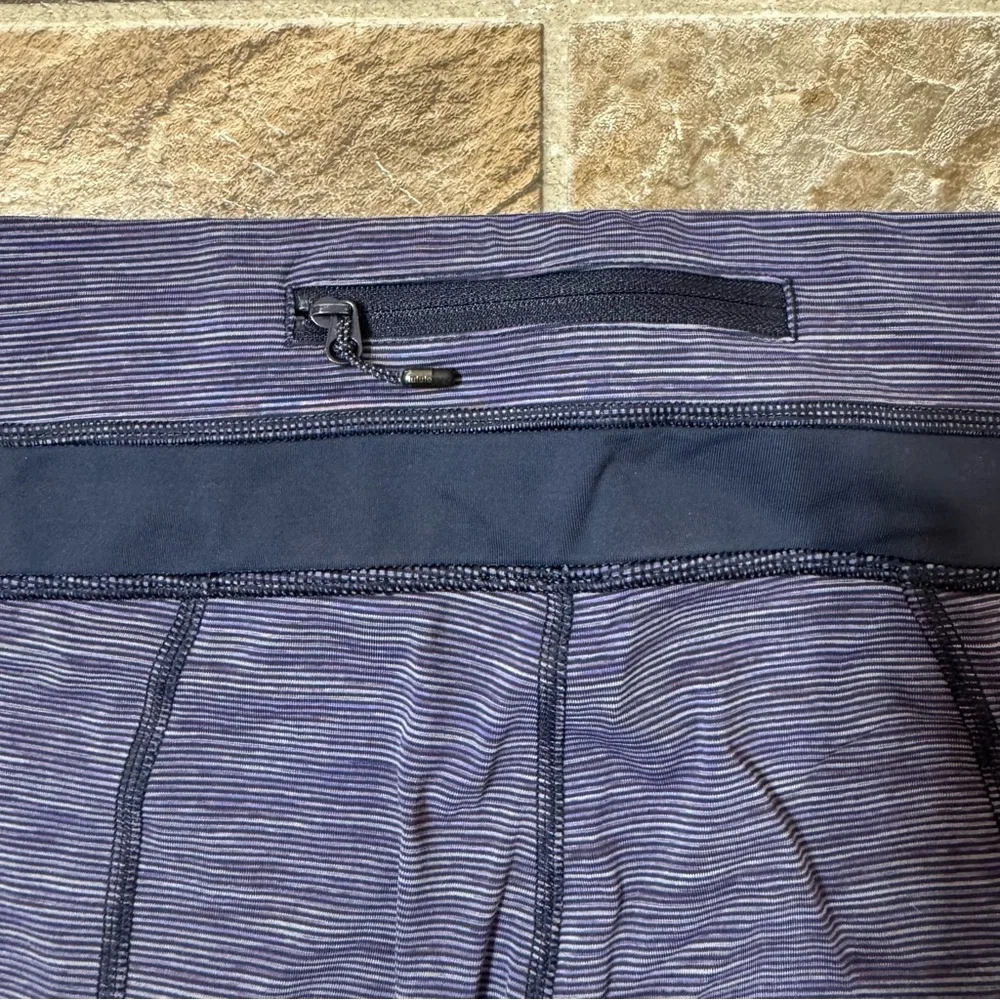 Lululemon-Run: Inspire Crop II - Sz 6 - Wee Are From Space Deep Indigo - Picture 12 of 12